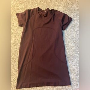 swiftly tech short sleeve, 2.0. Size 6.